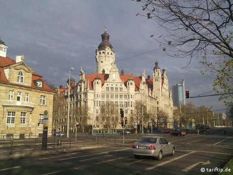 Bei idealen Lichtbedingung l&auml;sst das ZN5 das Neue Rathaus zu Leipzig in seiner ganzen Pracht erstrahlen